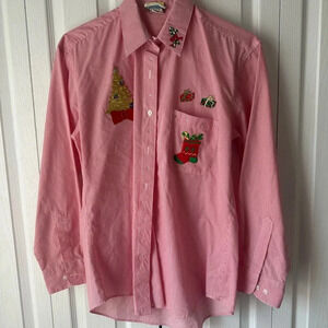 Vintage Las Olas Red Christmas button down with gift Christmas tree embroidery M